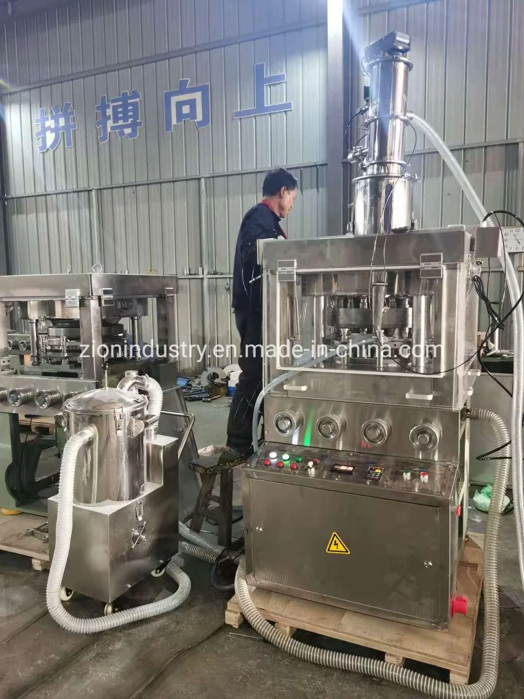 Pharmaceutical Powder Material Automatic Feeding Machine Qvc Vacuum Conveyor Powder Filling Vacuum Feeder Machine