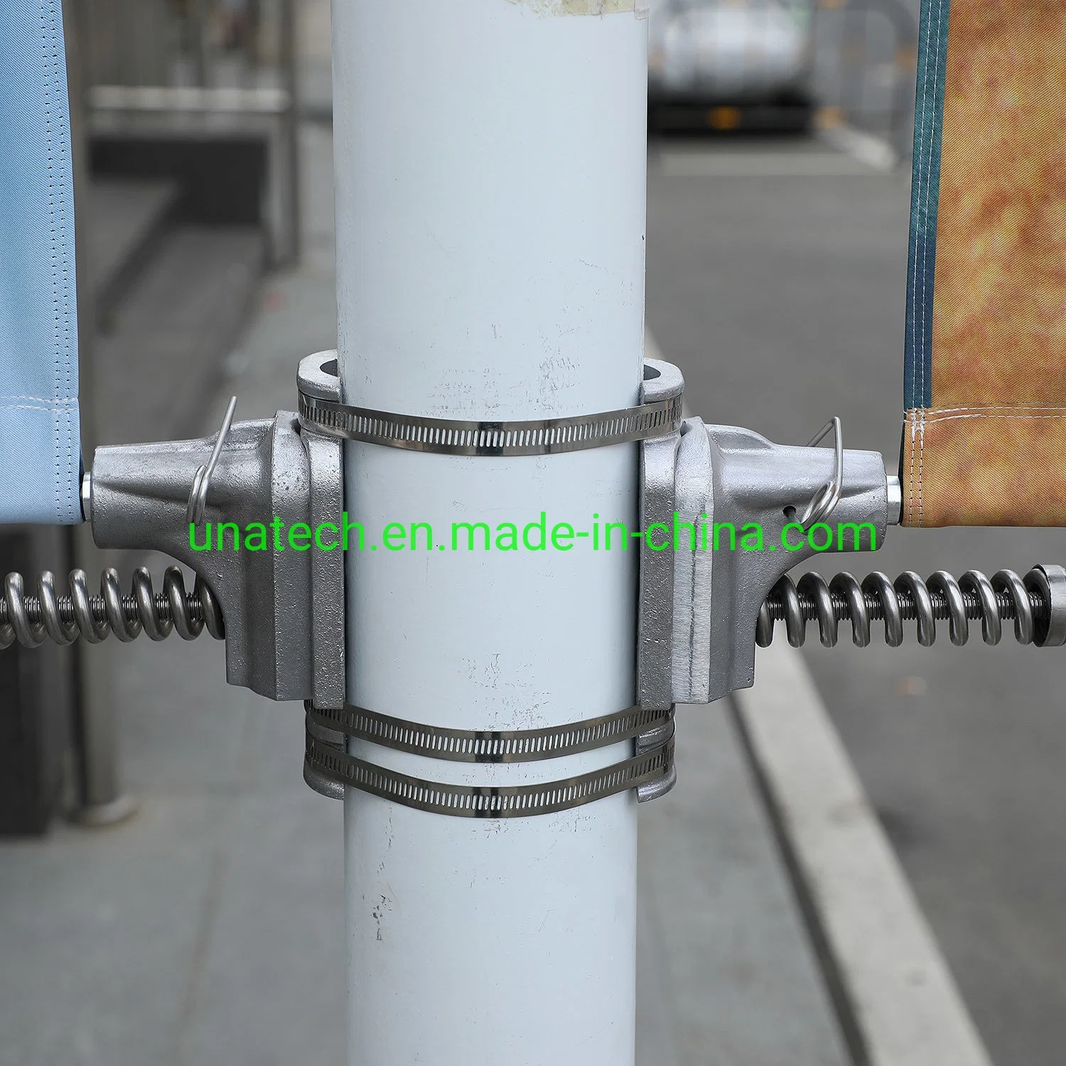 Una Portable City Pole advertising Banner Support Bracket with Stainless Steel Banding