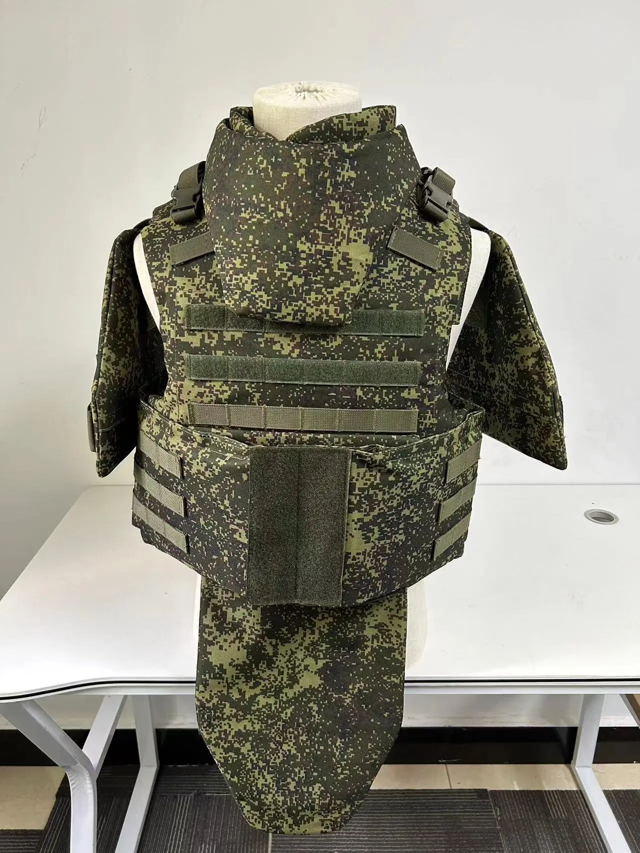 Full-Protective PE Bulletproof Tactical Vest M66