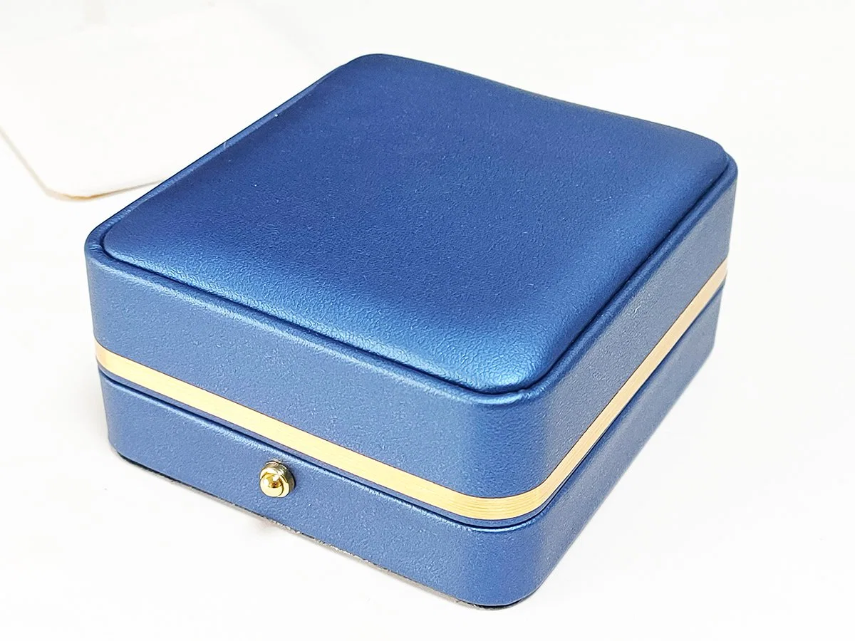 Top Grade Jewelry Box Badge Lapel Pin Box Trophy Keychain Box