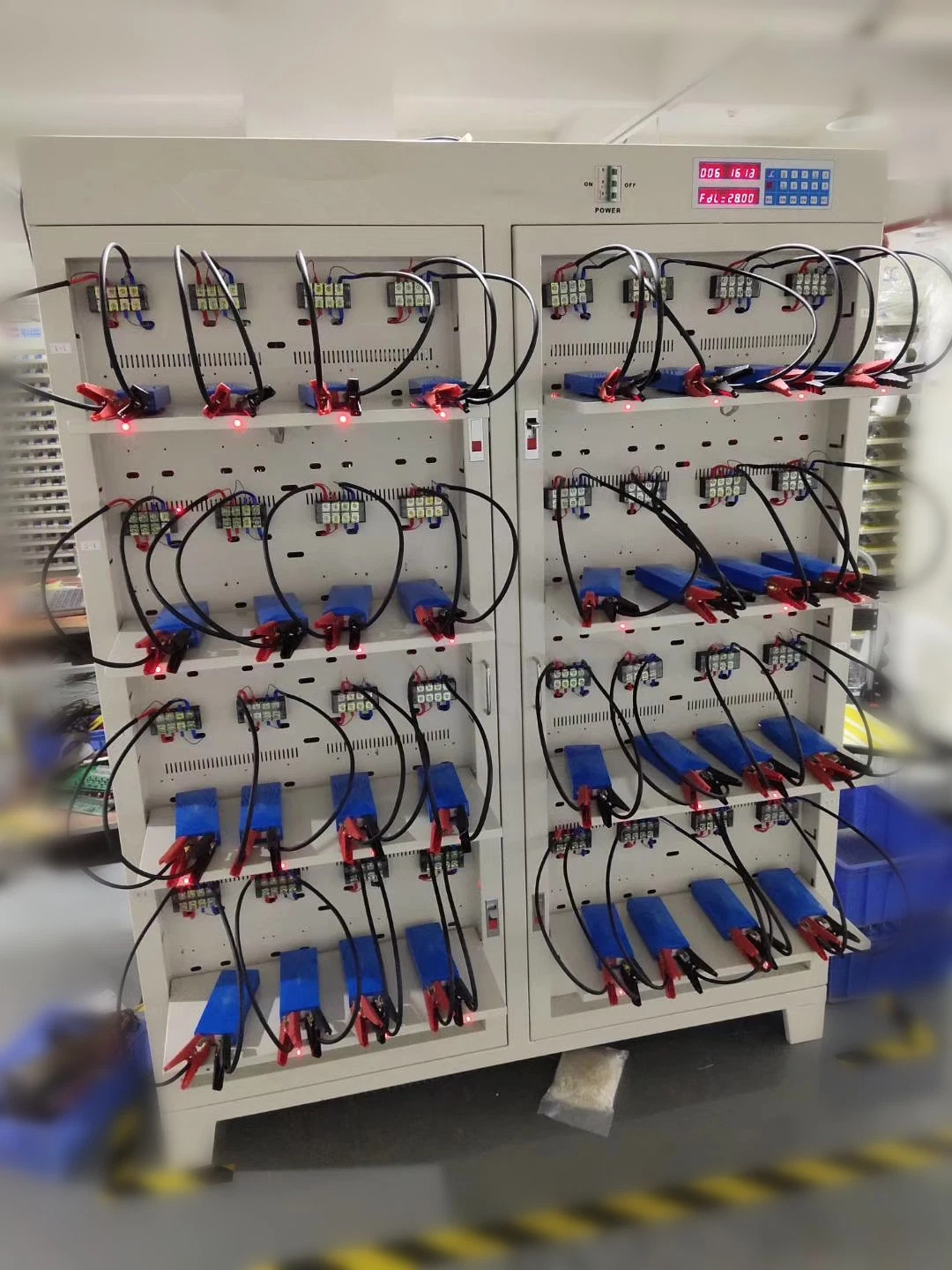 512-Kanal-5V 3A 18650-Cell-Tester-Batterie-Grading-Maschine Kapazitätsprüfer für Lithium-Batterie