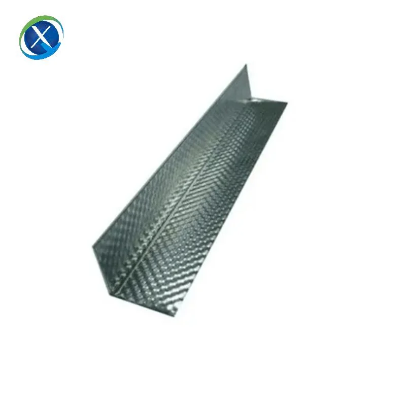 Metal Angle Bead lo suficientemente resistente para la protección de la pared, las bridas estriadas y perforadas están clavadas para un acabado liso y recto