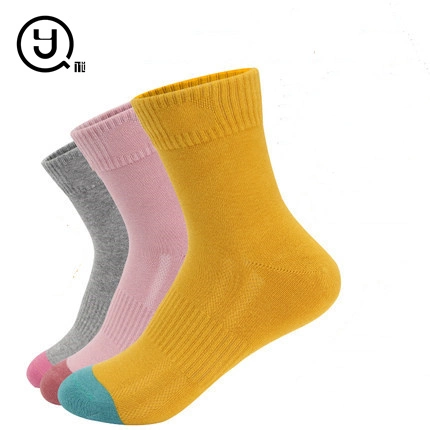 Breathable Anti-Bacterial Elites Custom Logo Design Sport Anti Slip Football Soccer Grip Socks