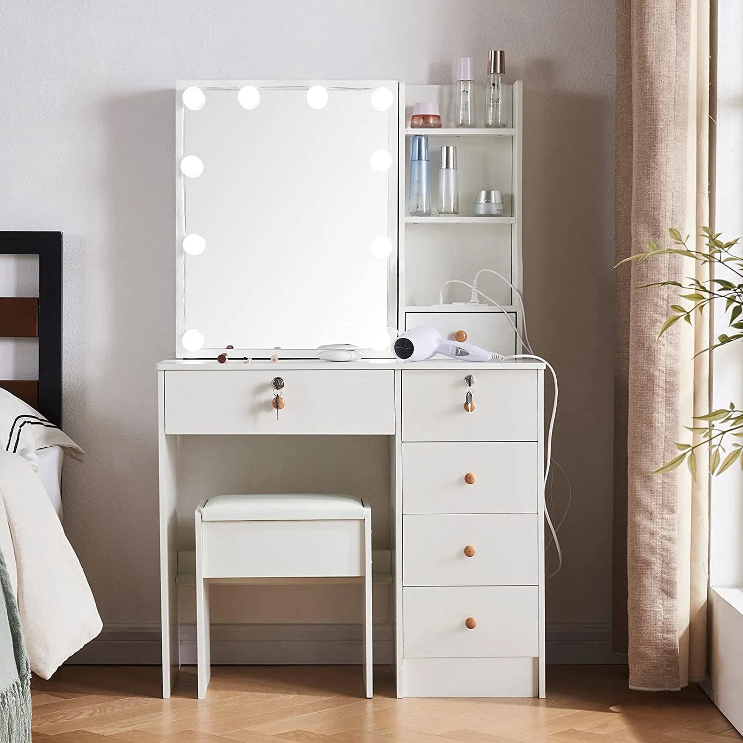 White Charging Light up Dressing Mirror Design Vanity Makeup Table with Lights Drawers