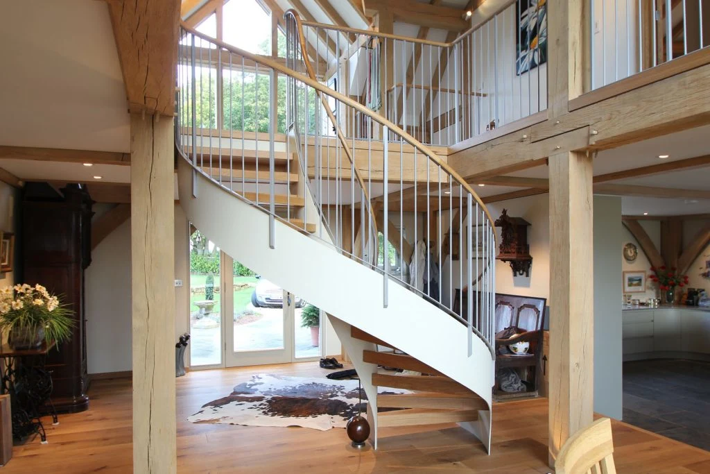 Accueil Design moderne acier massif escalier en bois incurvé