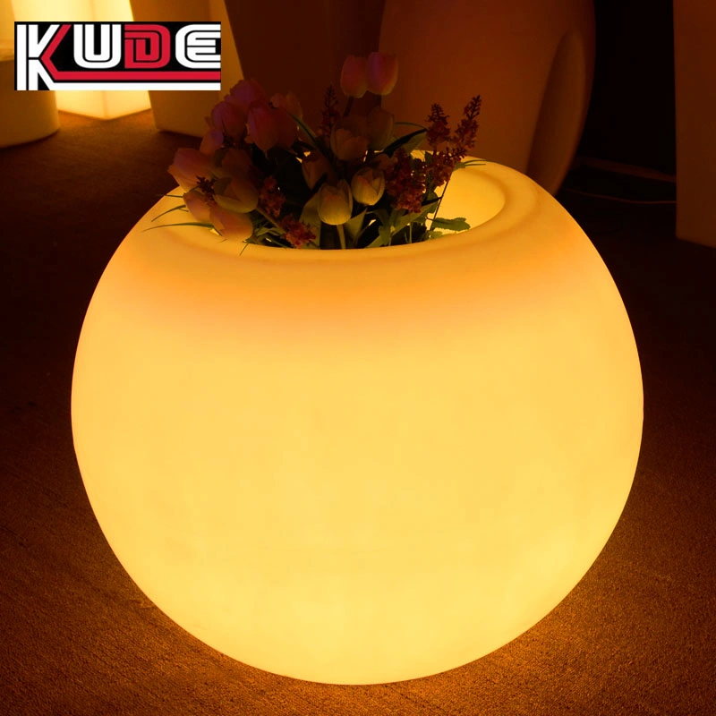 Color Changing Rechargeable White Plastic Outdoor Planter Flower Pot