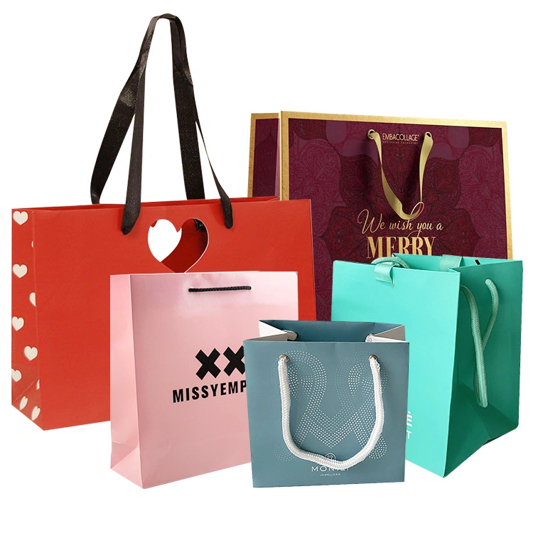 Китай Оптовая продажа Luxury Printed Logo Custom Fashion Packaging ручки ленты Сумка для одежды/вина/рождественских подарков Tote Paper Shopping Bags