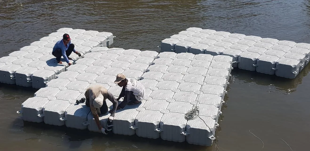 Raw Material Floating Dock with Plastic Pontoon Cube Factory Price