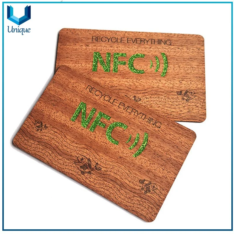 Recycelbare maßgeschneiderte Design NFC Holzkarten Graviertes Logo Bambus geschnitzt NFC Bamboo Visitenkarte