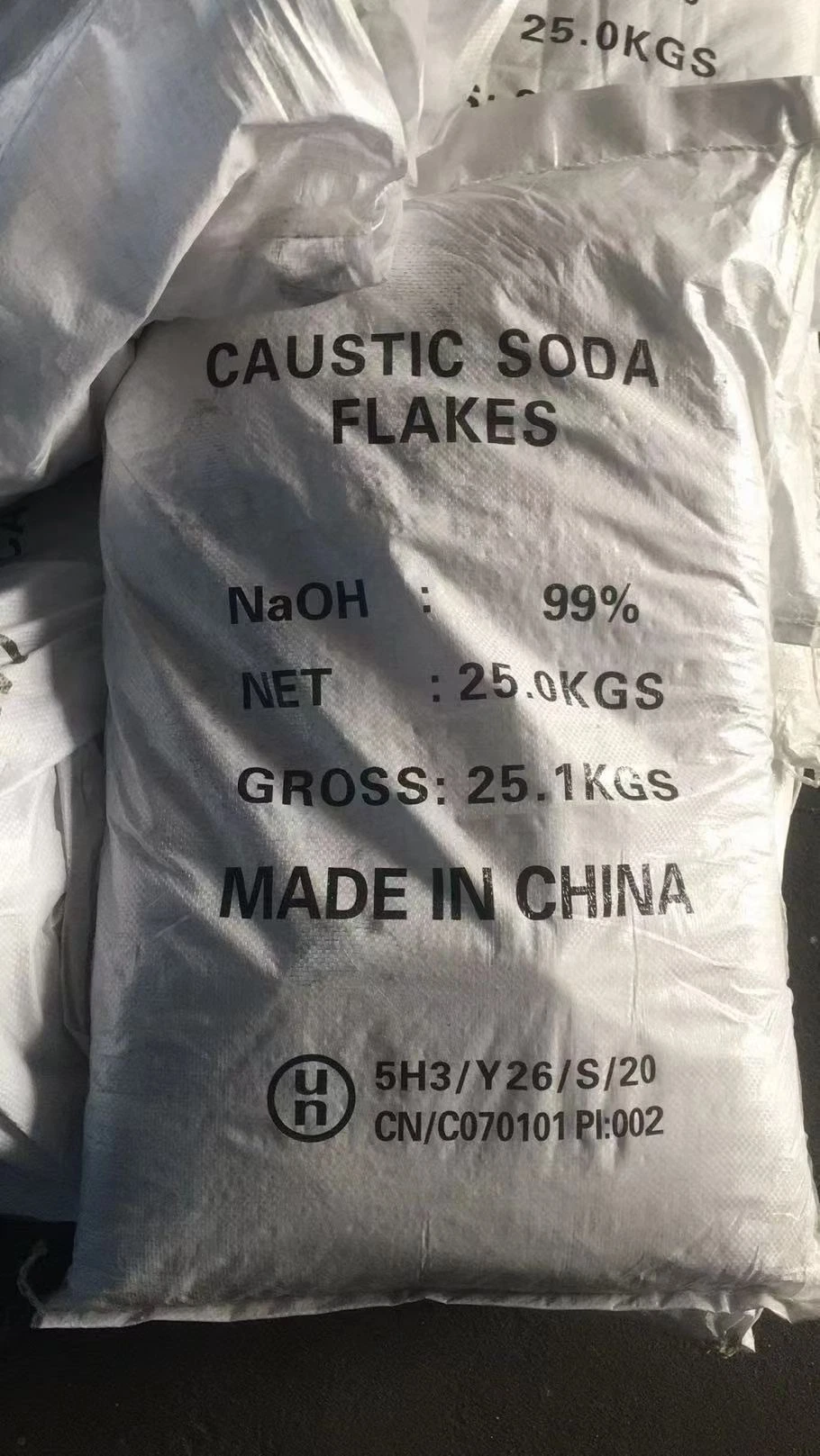 Sodium Hydroxide Caustic Soda Pearls Flake 99% Naoh CAS No: 1310-72-2