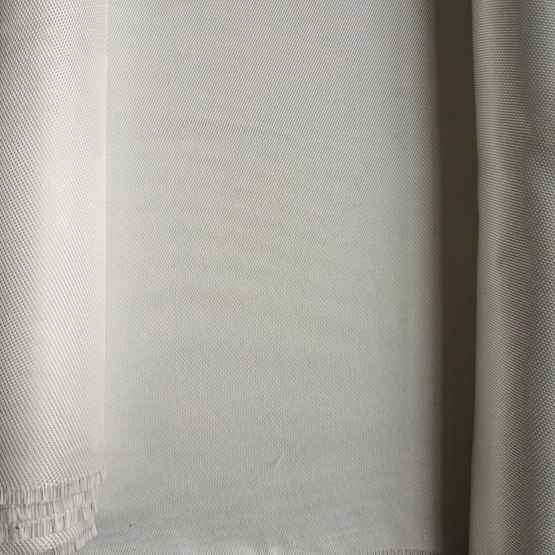 0.6mm 660GSM 19.5oz E-Glass Filament Fiberglass Cloth for Welding Fabric Fire Blankets Non-Metallic Components