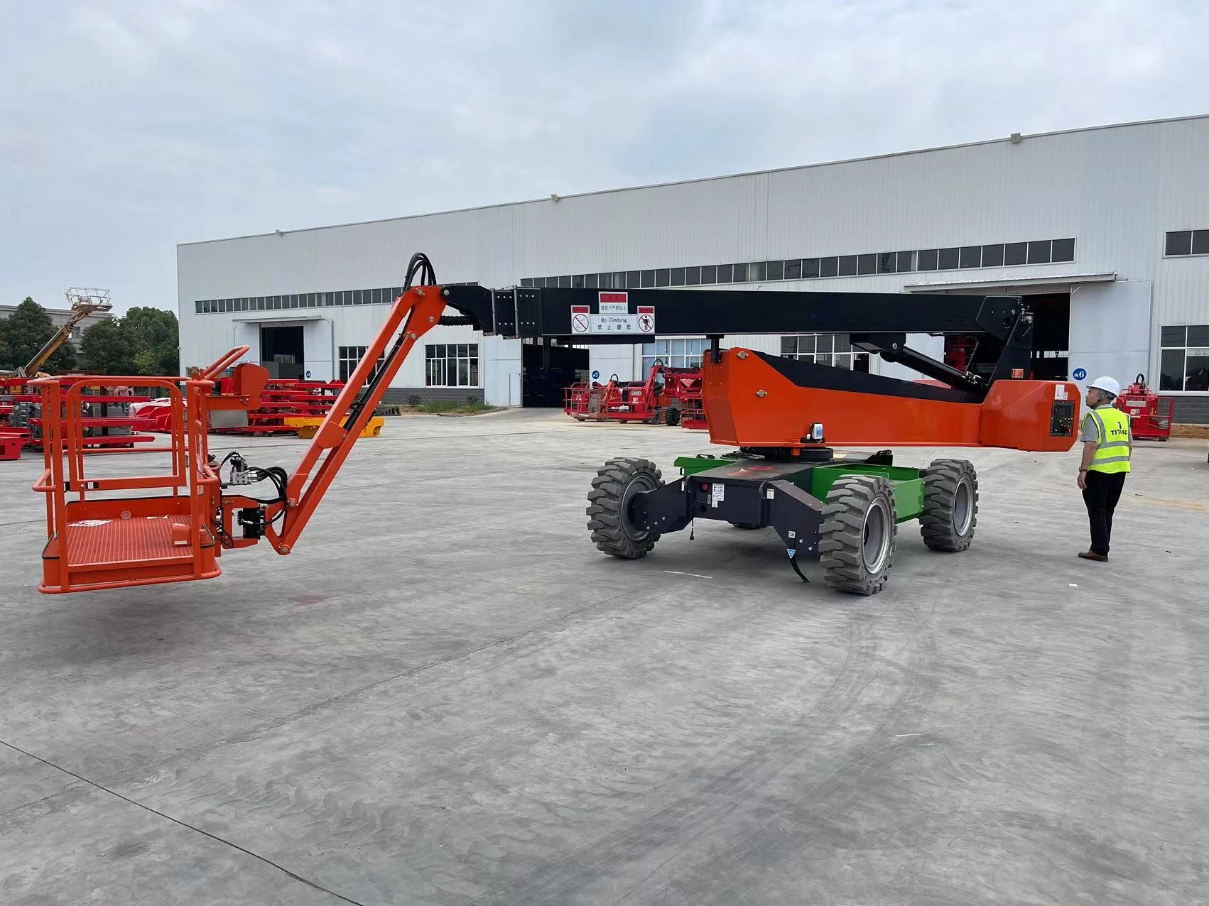 26m Cherry Picker hombre ascensores hidráulicos de elevación brazo telescópico móvil