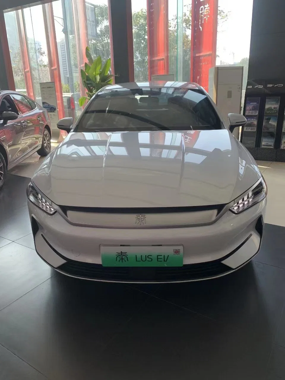 High Safety Standards Byd Qin Plus EV New EV Car