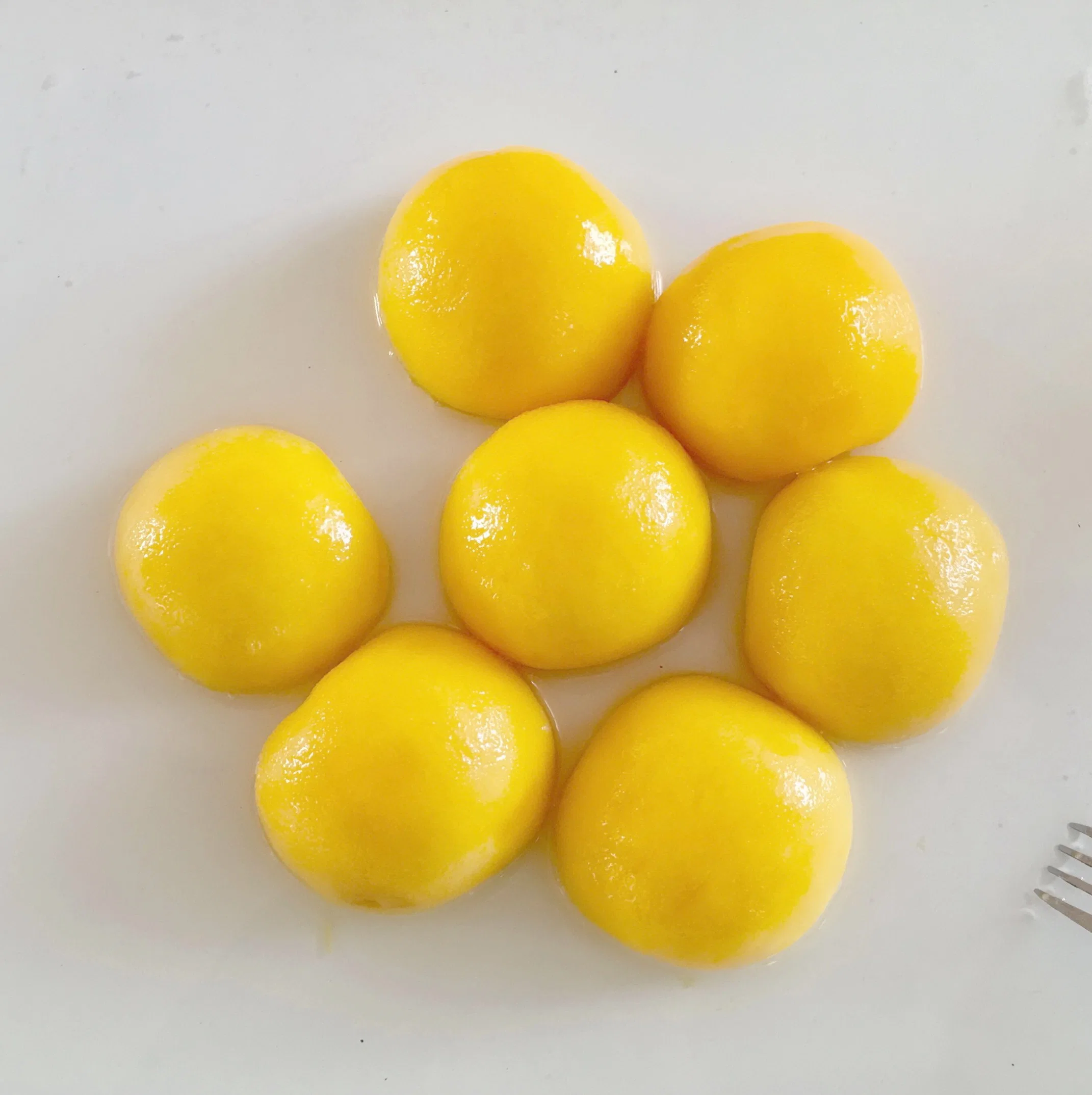 Canned Fruits Canned Fresh Yellow Peach Halves in Light/Heavy Syrup