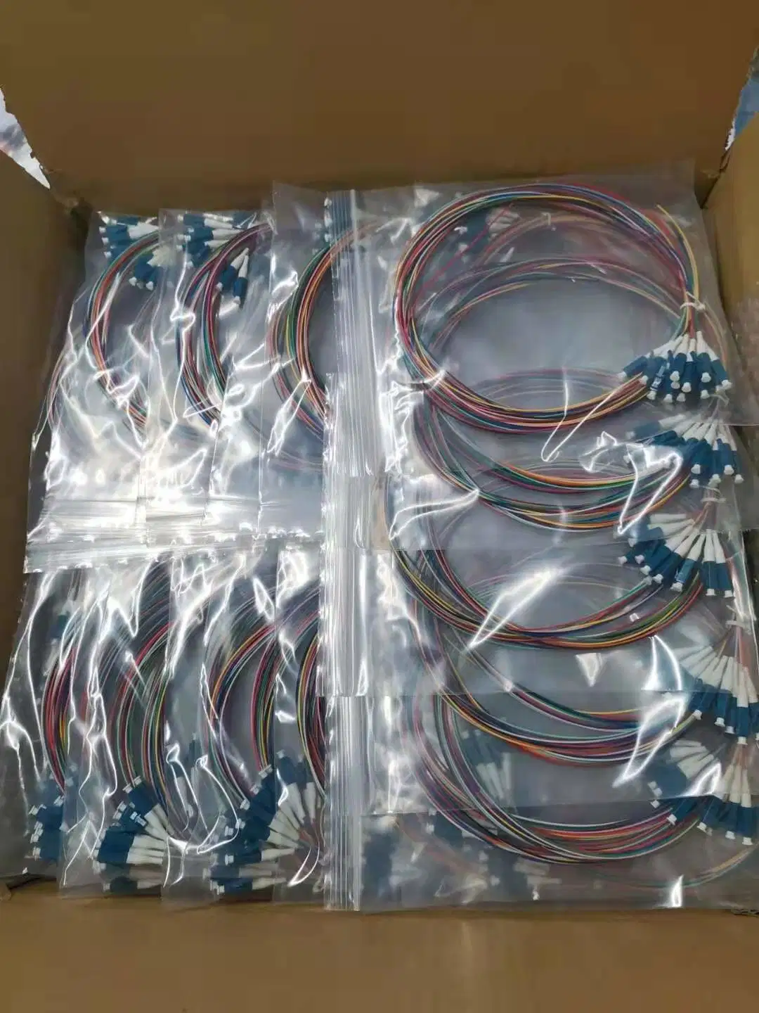 LC APC Upc 12 Cord Multimode/Single Mode Fibers Unjacketed Color-Coded Pigtail for Computer Fiber Networks