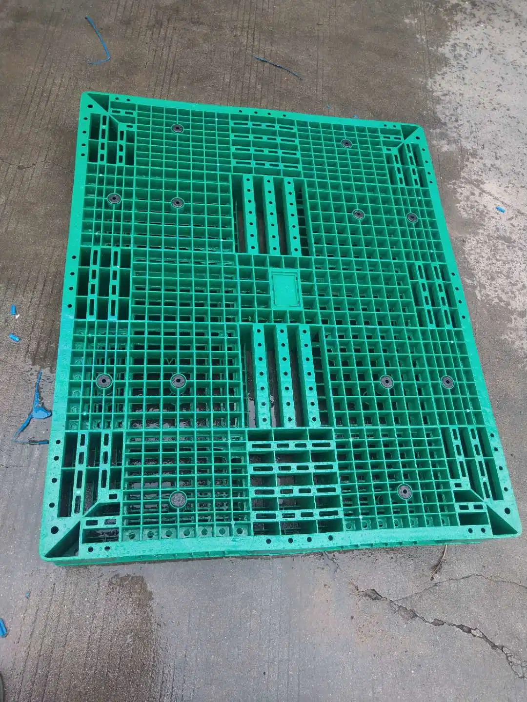 Moderate Price Rack Single Faced 4 Way Entry Plastic Pallets Closed Deck Cardboard Pallet