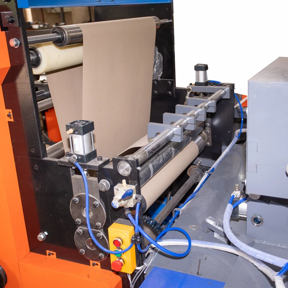 Полностью автоматическая машина для изготовления конусов бумаги для текстильной прядильной обмотки