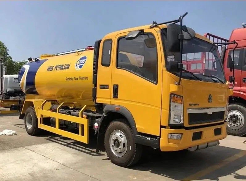 Sinotruk HOWO 4X2 12m3 de 12 cbm GPL Bobtail carretilla carretilla del depósito de gas