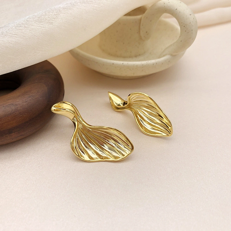 Fashion New French Shell Metal Earrings Jewelry