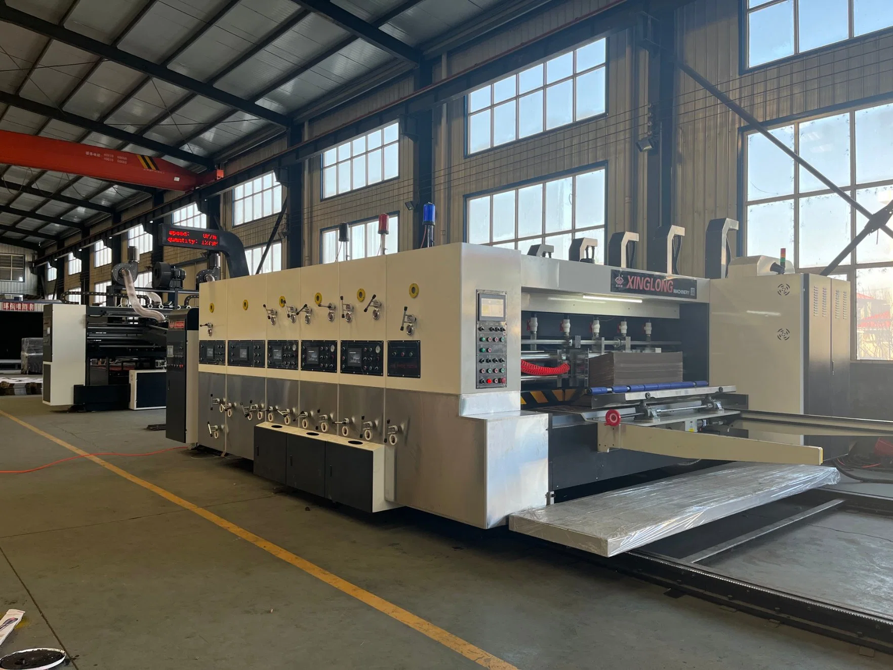 Automatic Flexo Printing Slotting Die Cutting Folding Gluing Strapping Inline Machine for Corrugated Box