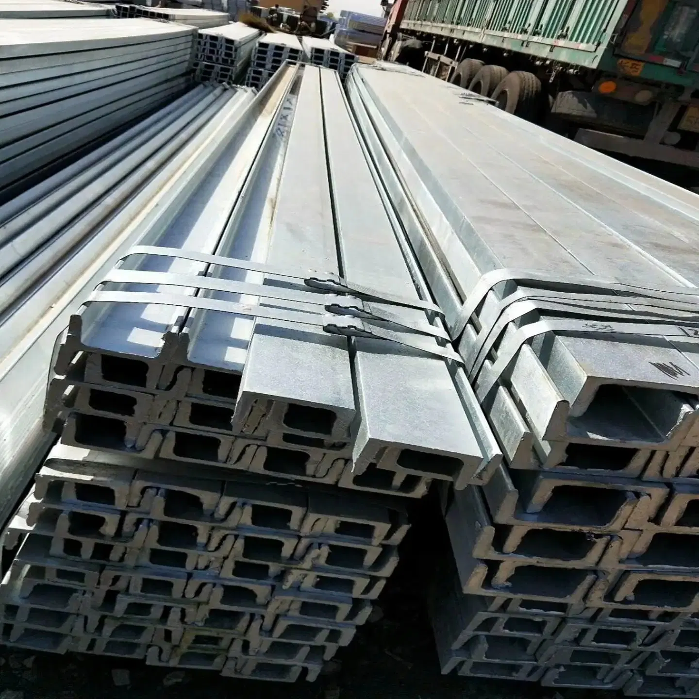 Galvanized Steel Z Channel C Purlin Cold Formed C Z Steel Channel Steel Profile for Construction