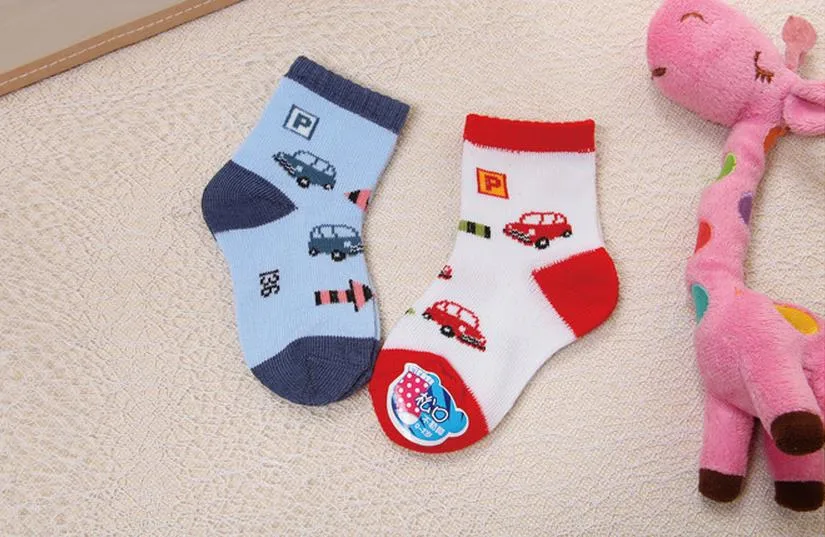 Calcetines de algodón suave para niños, niñas, bebés, calcetines deportivos de moda de coches de Cartoon