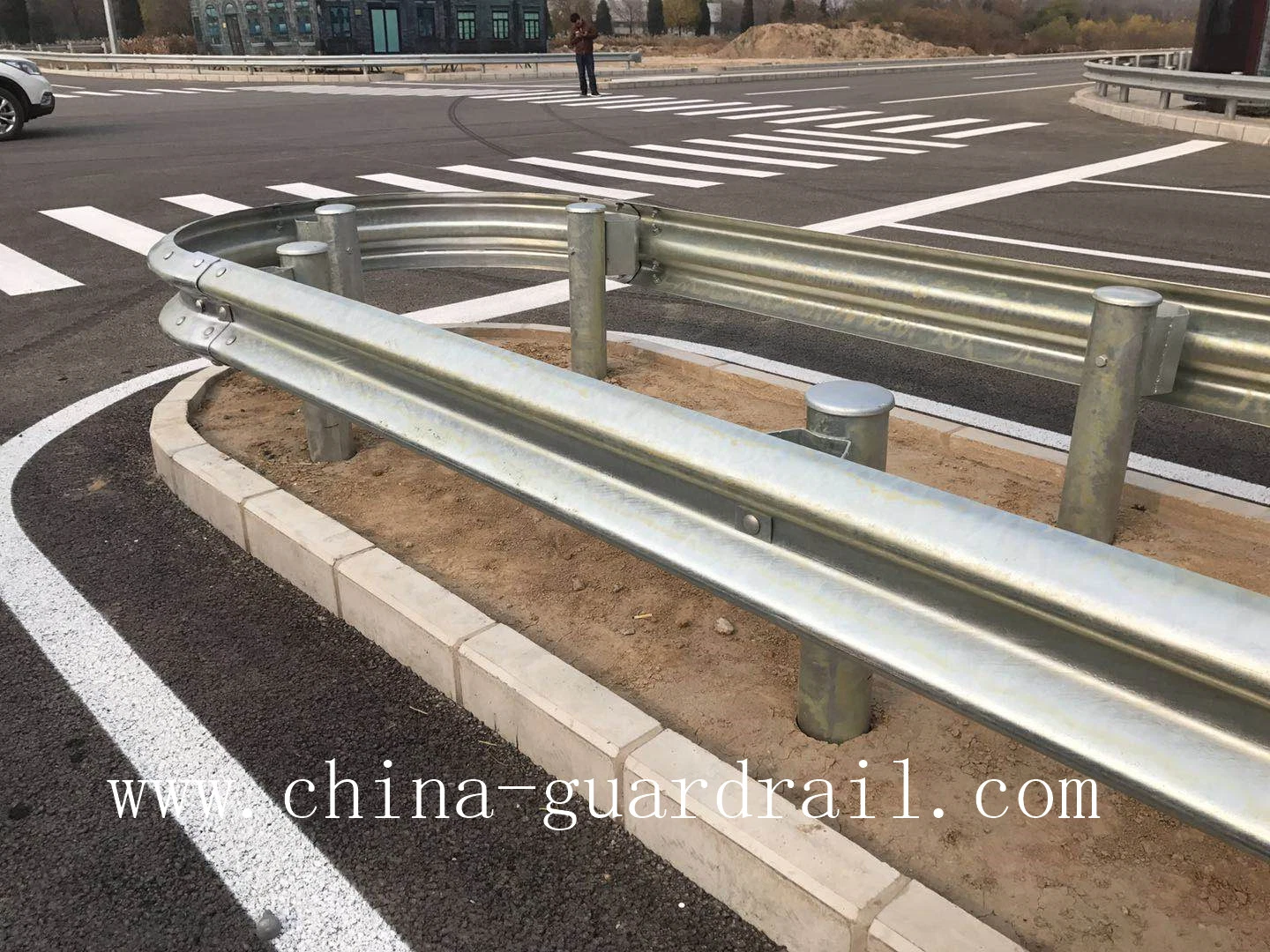 Thrie Wave Beam Guardrail Roadway Safety Barriers