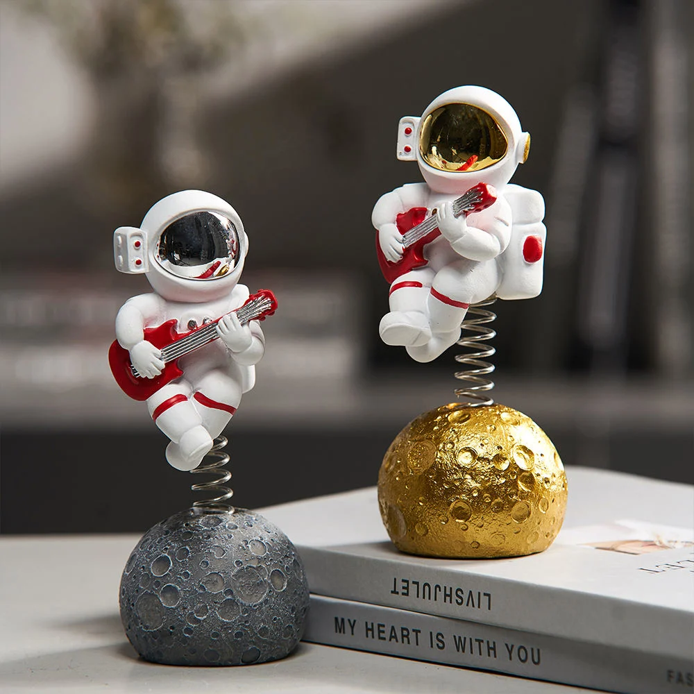 Nordic Modern Astronaut Figurines Statue Room Office Desk Accessories Home Decoration