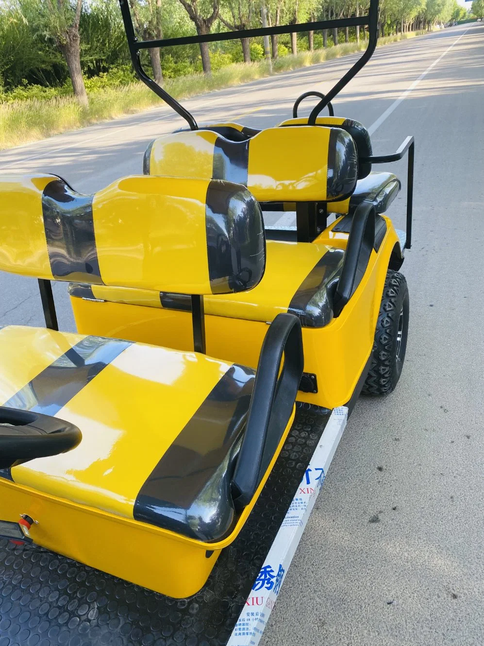 La voiture électrique Usine Nouvelle conception d'alimentation 2+2 sièges arrière électrique modèle off-road les voiturettes de golf voiturette de golf