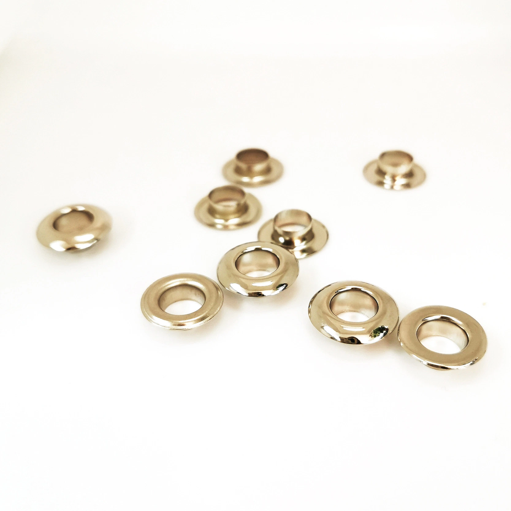 Professional High quality/High cost performance  Brass / Stainless Steel Gold Round Metal Eyelet for Apparel