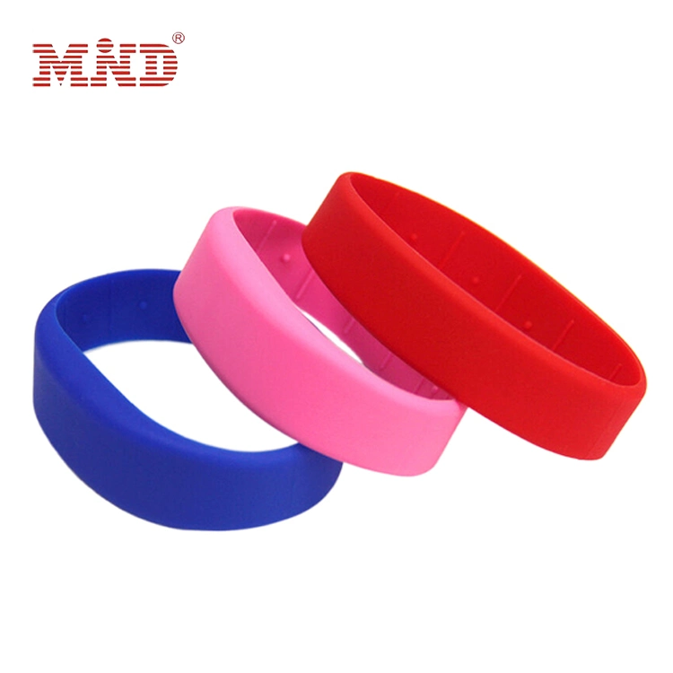 Wholesale/Supplier Silicone Wristband Sport Silicone Rubber Wristband Custom Silicone Wristband Flag