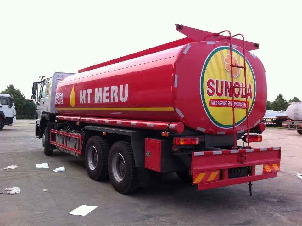 Sinotruk HOWO 6X4 Diesel Petrol Refueling Oil Tanker