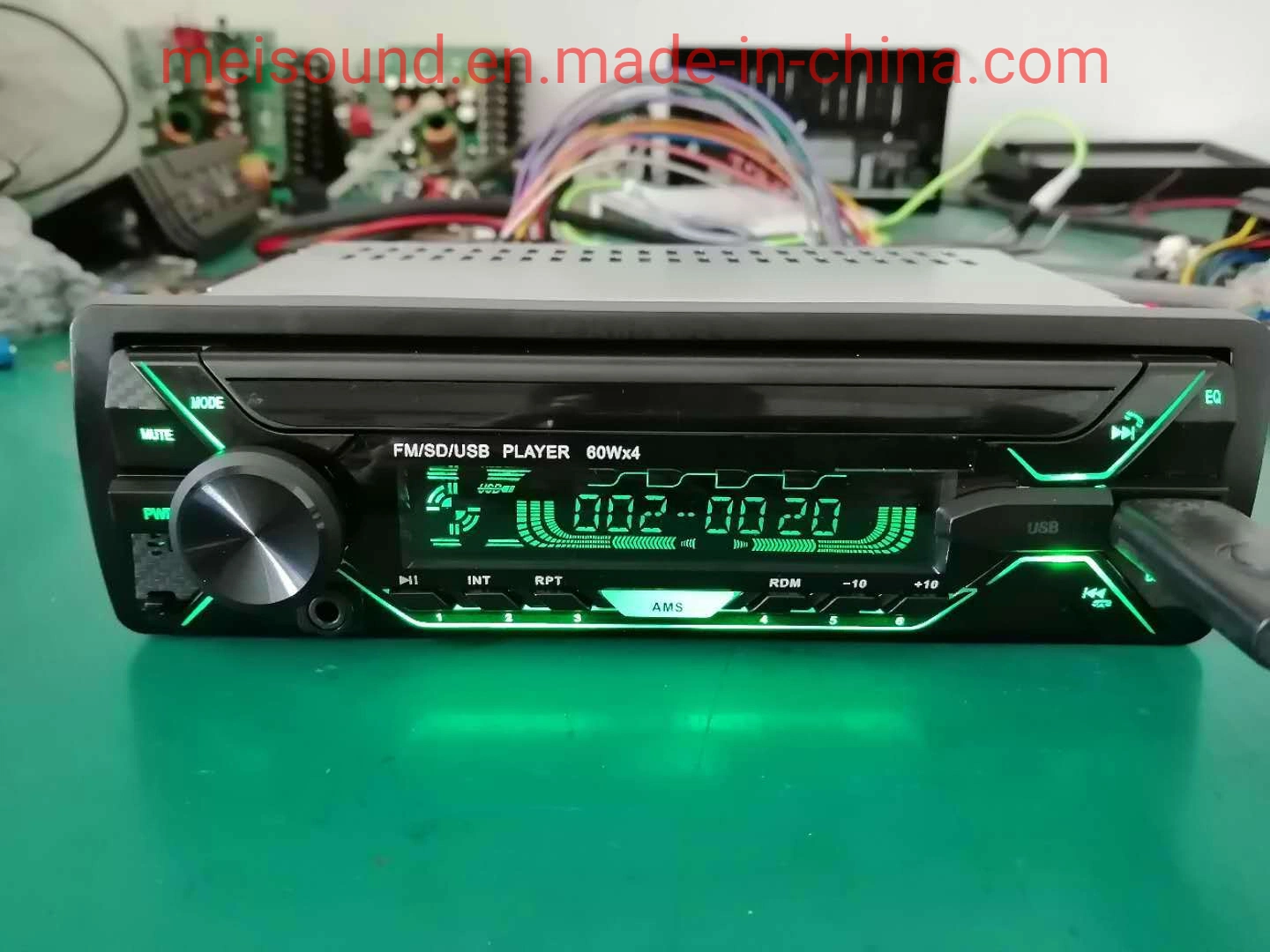 Nice Model High Power Mutil-Color Car MP3 Player with Blueooth