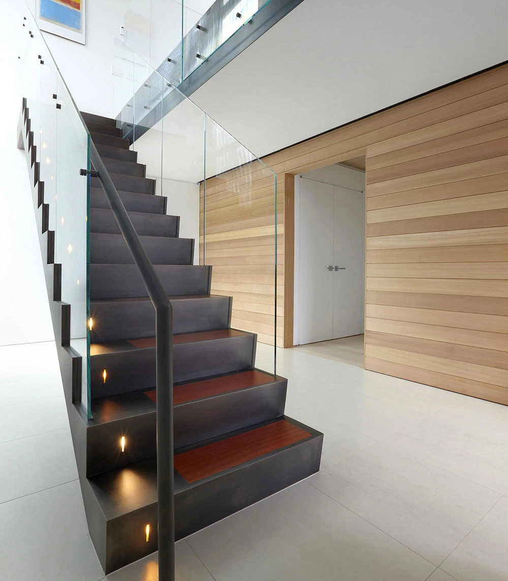 Double Steel Zig Zag Stringer Glass and Wood Step Staircase