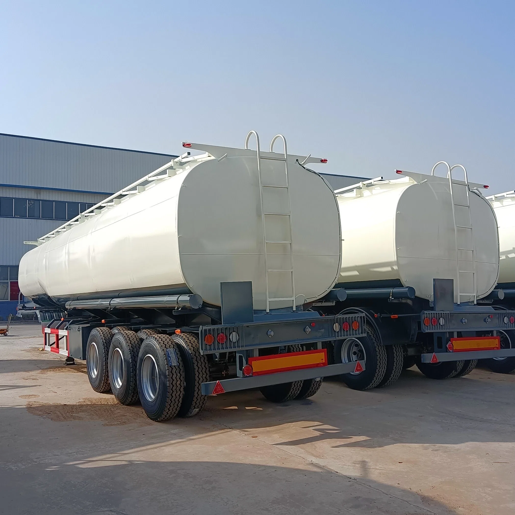 50 Cbm Heavy Oil Tanker, Fuel Tank Truck Semi Trailer on Sale