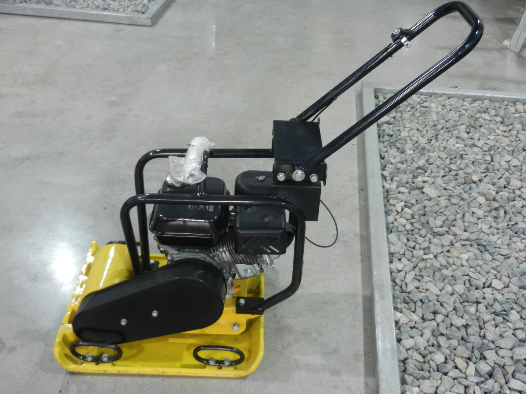 Gasoline Powered Plate Compactor Pb80