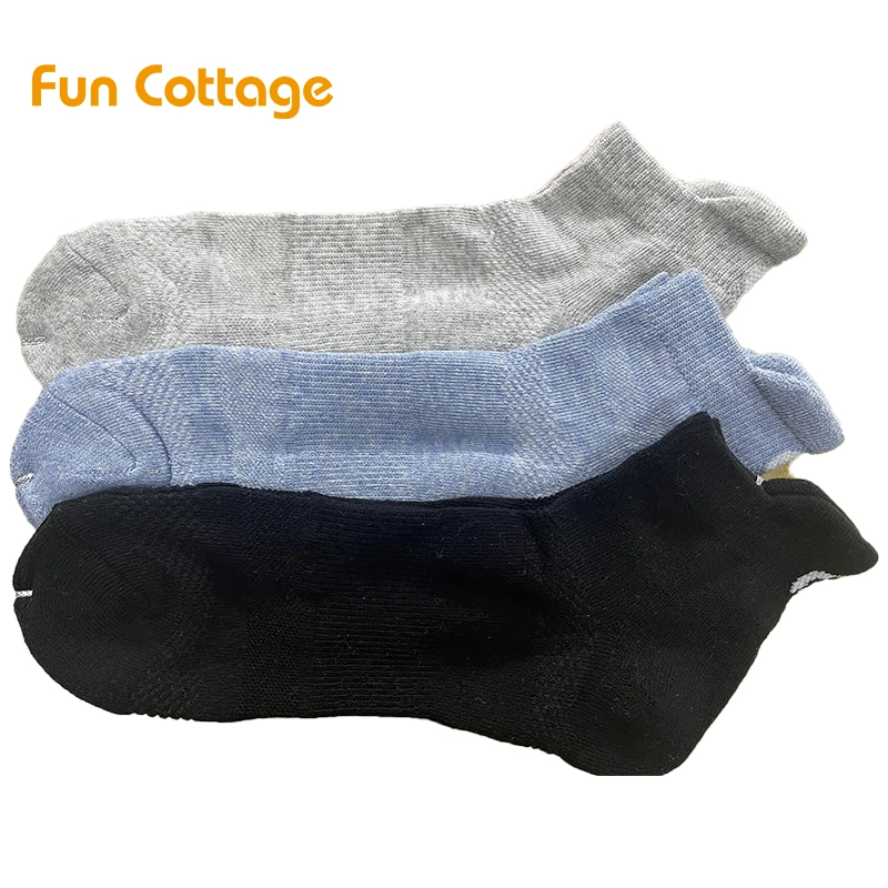 High quality/High cost performance  Embroidery Logo Men Women Crew Socks