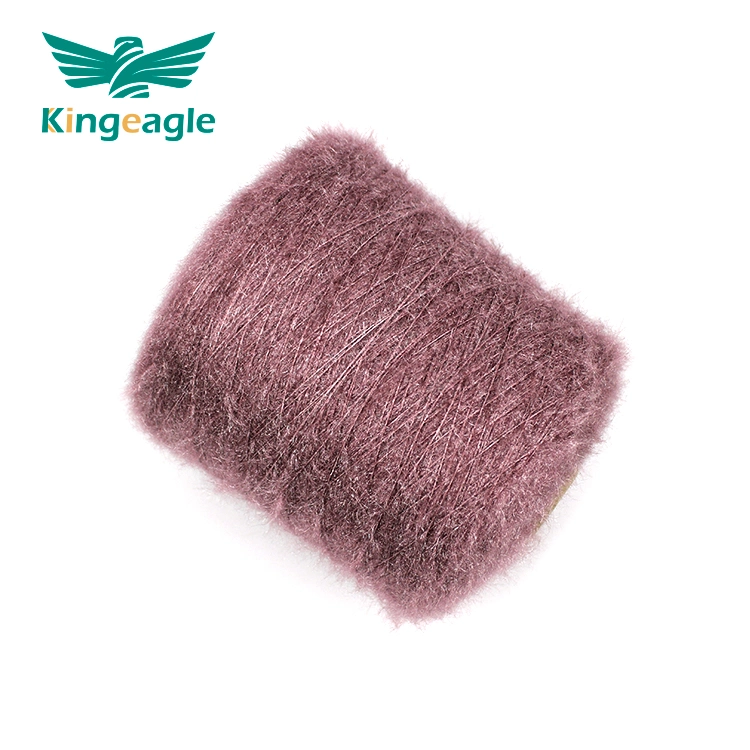 Kingeagle Super suave sensación de pelo de gato Fancy Feather Yarn para Tejer