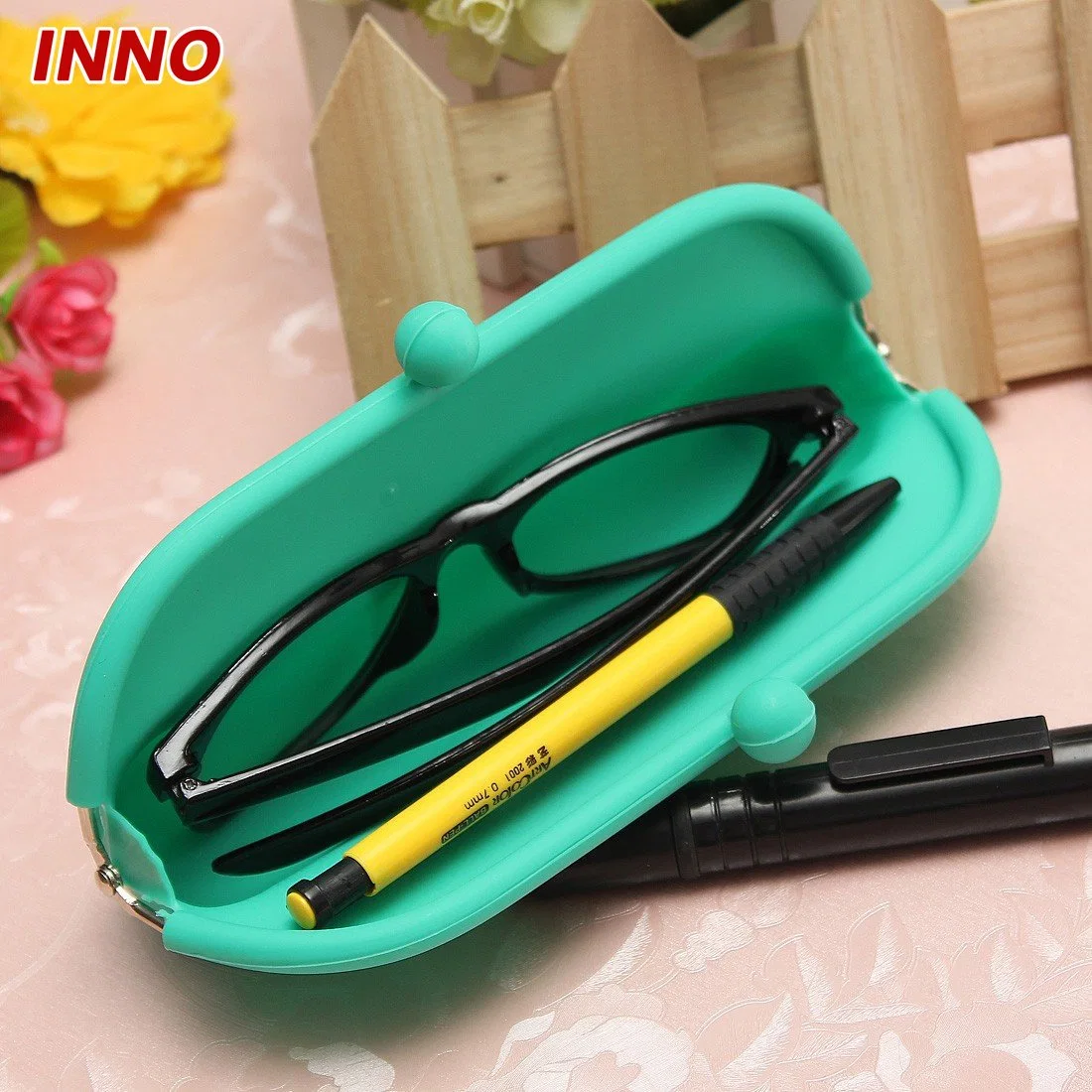 Inno-R031 sacs à stylos multicolores en silicone boîte à crayons boîte souple Pour protection environnementale enfants