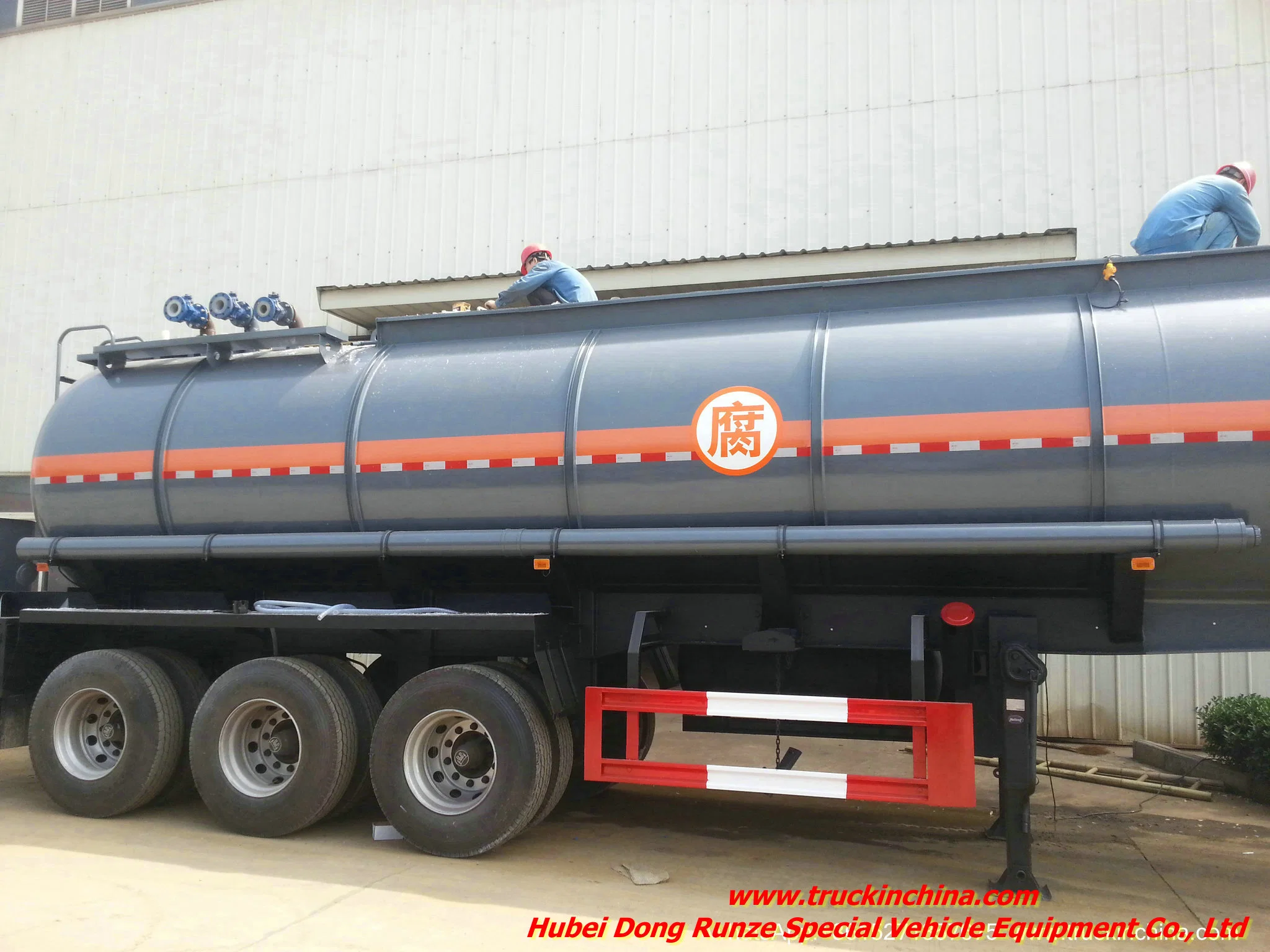 3 Axles Ammonium Hydroxide Tanker Trailer (Steel Tank Lined PE For Ammonia Water, Hydrochloride Acid, Pickling Waste Water, Chemical Liquid 8000USG -10000USG)