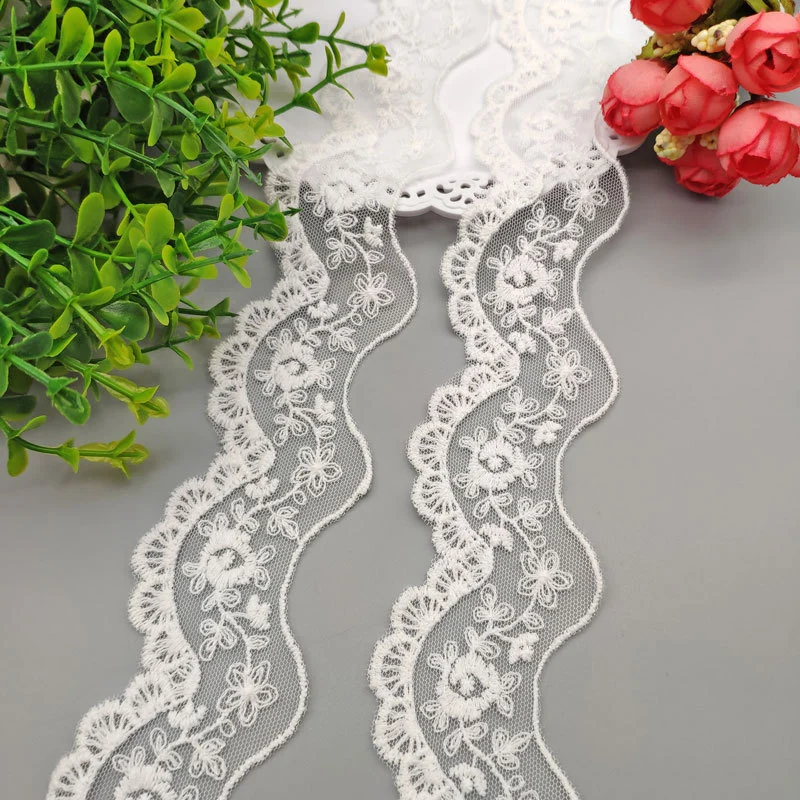 K1008 Factory Embroidered Fabric Polyester White Embroidery Lace Trim for Dress