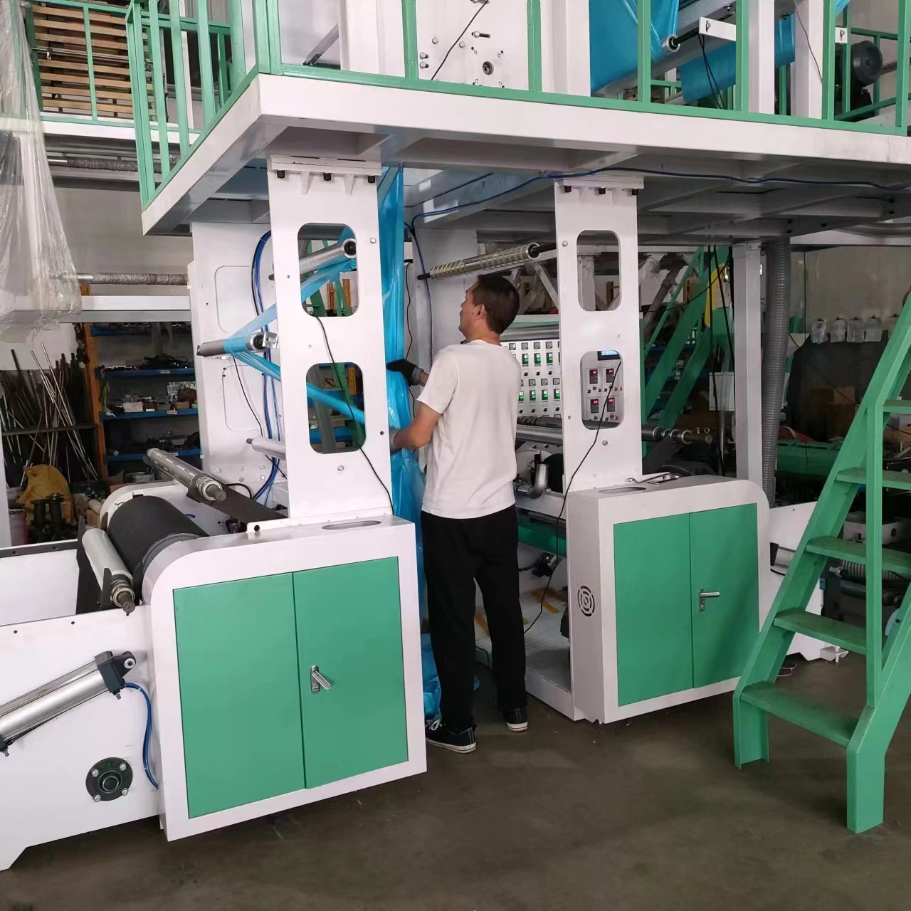 Plastic Multi Layer Three Layer Film Extruder HDPE LDPE Co-Extrusion Production Line Heat Shrink Film Blown Film Machine for Agricultural Greenhouse Film