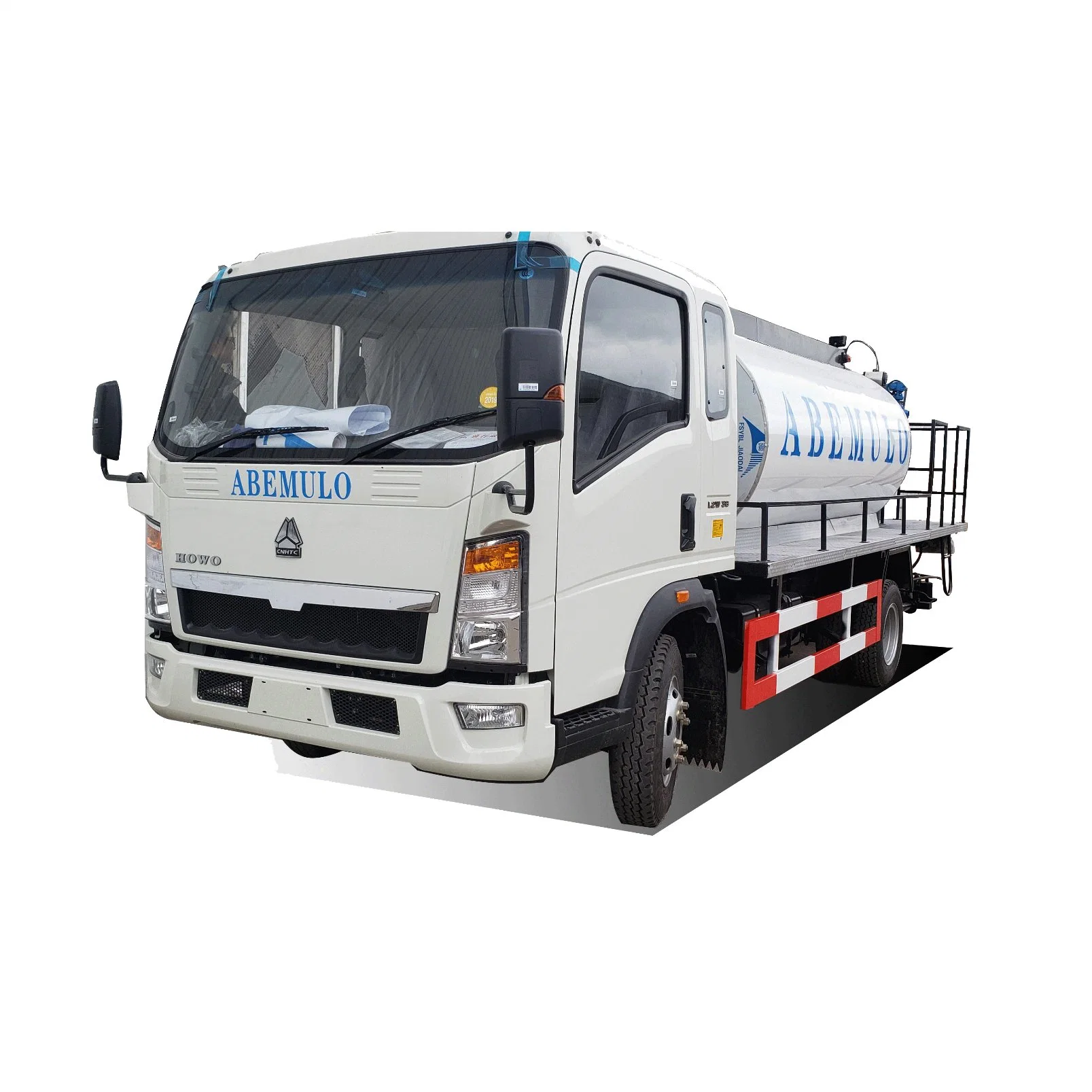 HOWO Brand New Road Construction Machinery 4000liters 5000liters Bitumen Asphalt Sprayer Truck