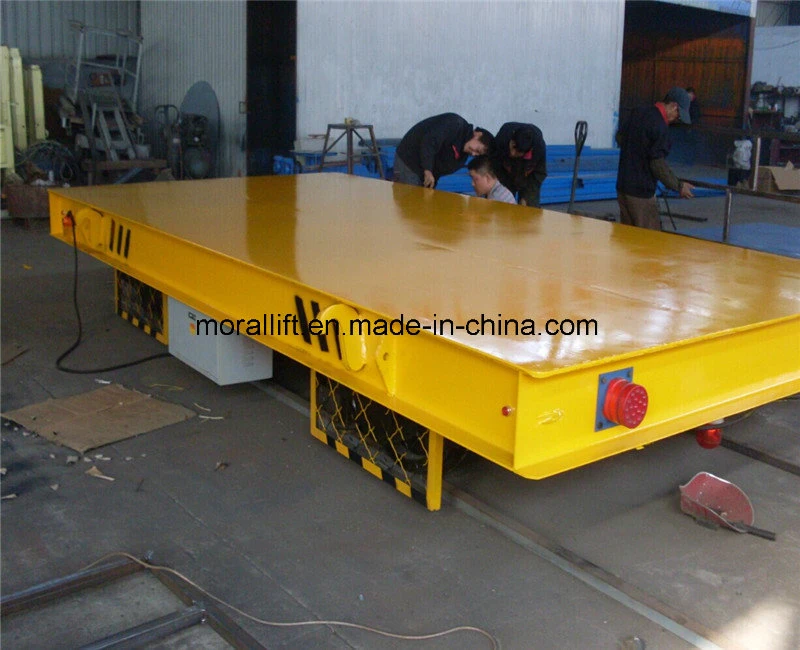 Electric transfer cart on rails for mold handling in plant