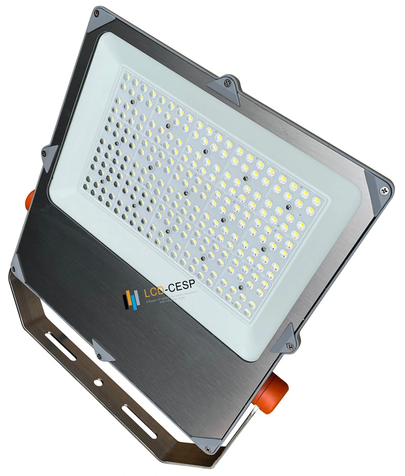 Éclairage de travail à LED 100W Projecteur à LED 3000K Éclairage à LED Projecteur monté Étanche à la flamme Lumière extérieure IP66 Projecteur 220V 140lm/W Projecteur à LED