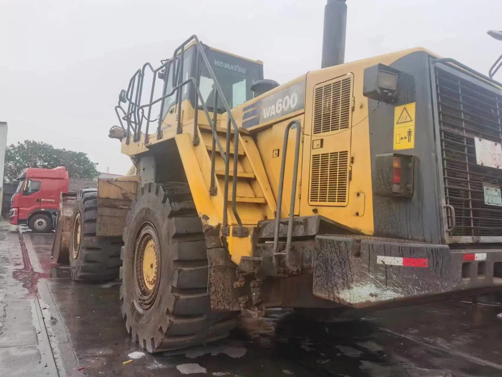 Haute performance Vente à chaud Komatsu WA600-6 roues motrices machines de construction Chargeuse frontale de pelle rétro supérieure