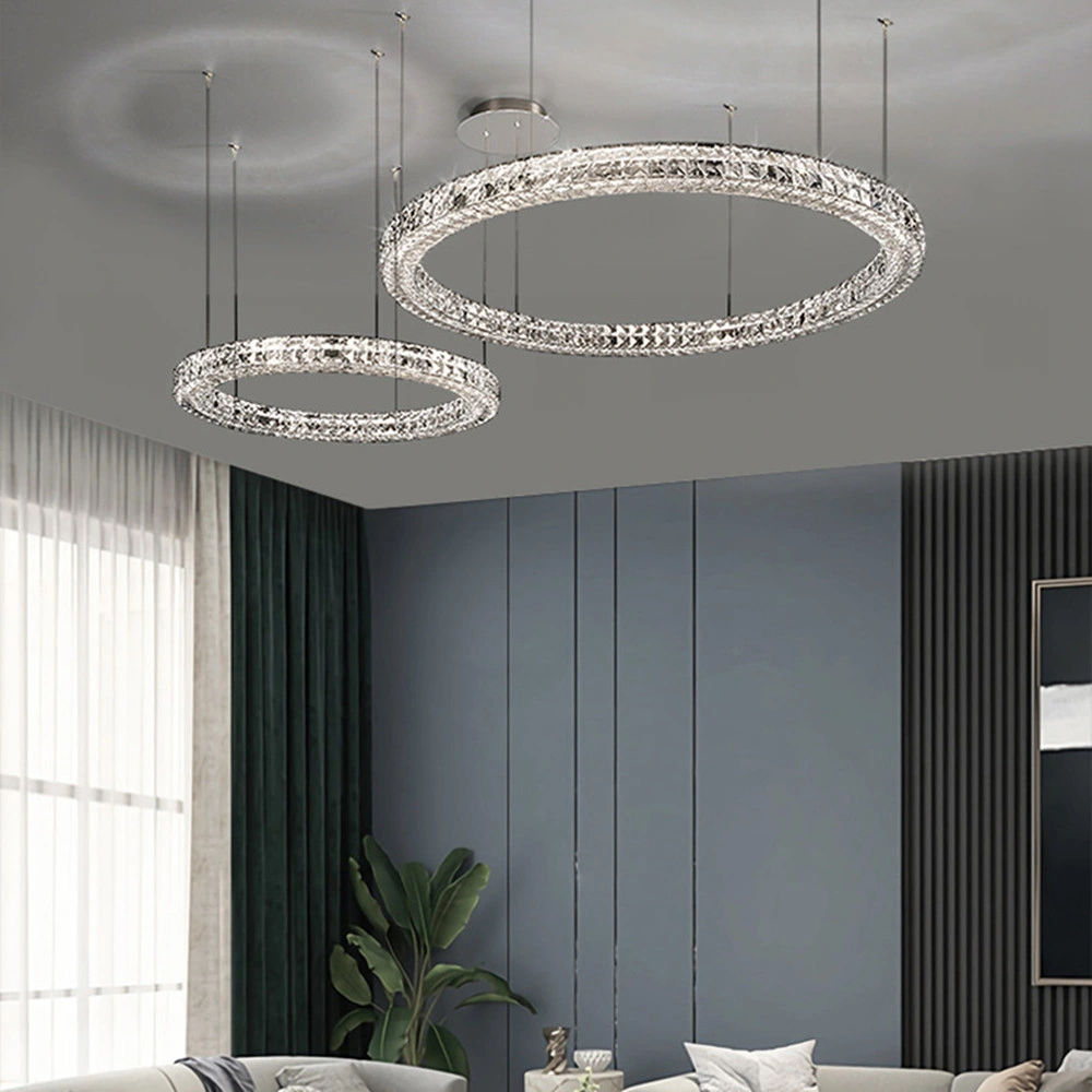 Les anneaux de décoration haut de plafond suspendu Voyant DEL de luxe moderne ronde K9 Crystal Restaurant Salle à manger Salon lustre lampe de la poignée de commande