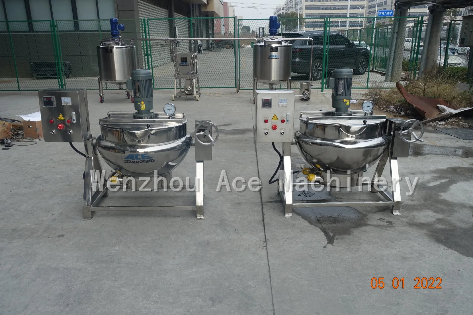 Factory Price Food Processing Tilting Heated Jacket Kettle Dates / Corn Syrup Making Machine with Mixer