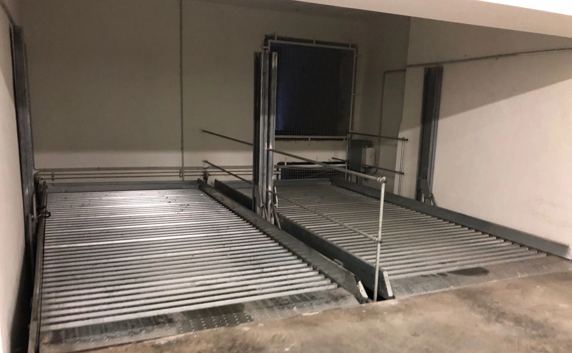 CE-Zulassung Vertikale Garage Fahrzeuge Parken Untergrund Hydraulische Car Lift