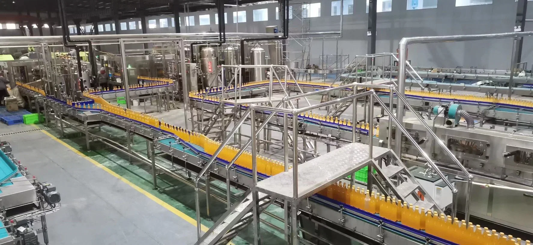 Automatic Pet Bottle Aqua Natural Drink Water Bottling Line Mineral Pure Complete Plant Soft Drinks Water 3 in 1 Filling Monoblock Bottling Packing Machine